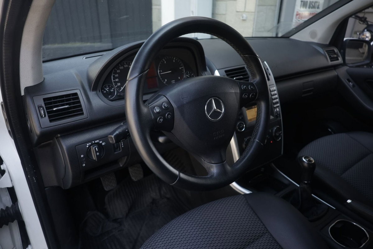 Mercedes-Benz Classe A 180 CDI Avantgarde (14)