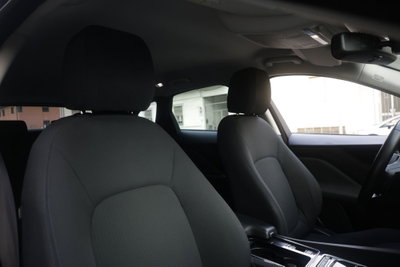Jaguar F-Pace 2.0 D 180 CV AWD Pure (6)