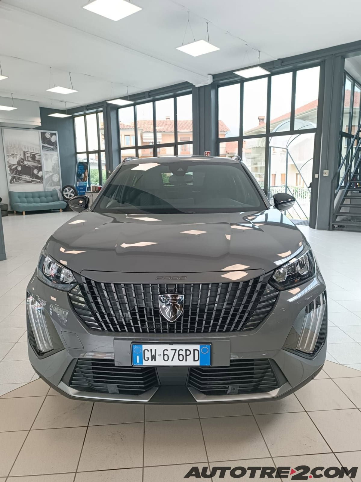 Peugeot 2008 1.2 puretech Allure s&s 100cv (4)