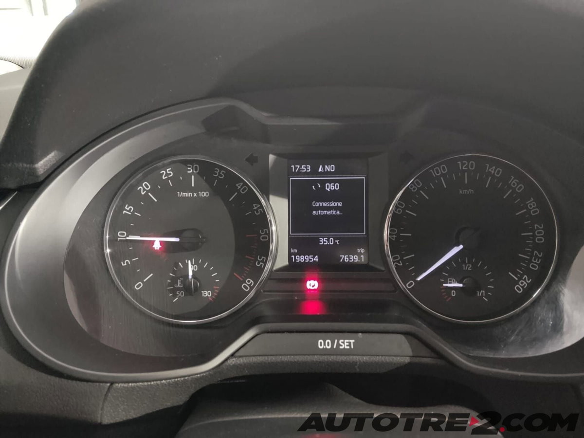 Skoda Octavia 1.6 TDI CR 105 CV Executive (14)