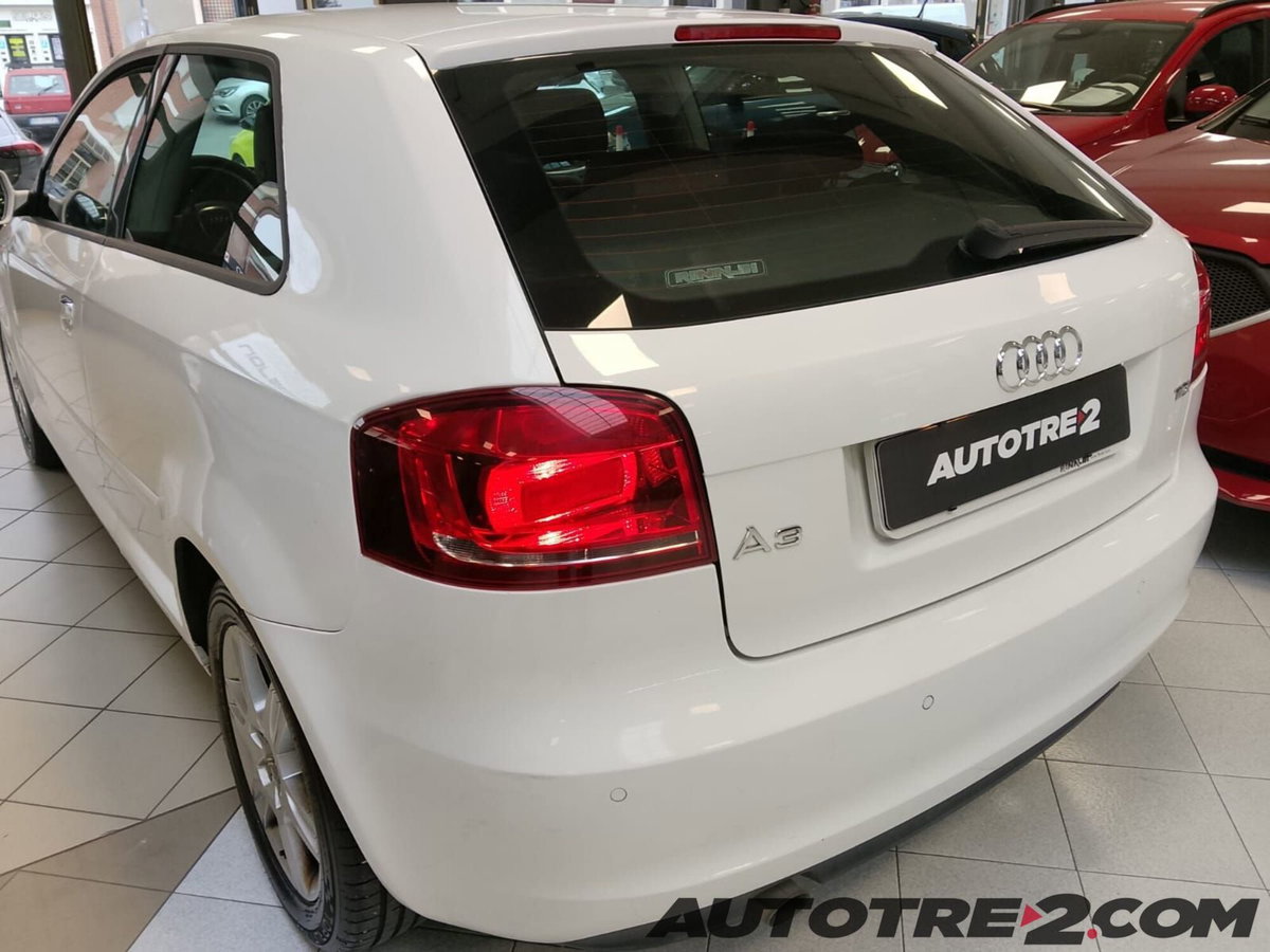 Audi A3 1.6 TDI 90 CV CR F.AP. Attraction (14)