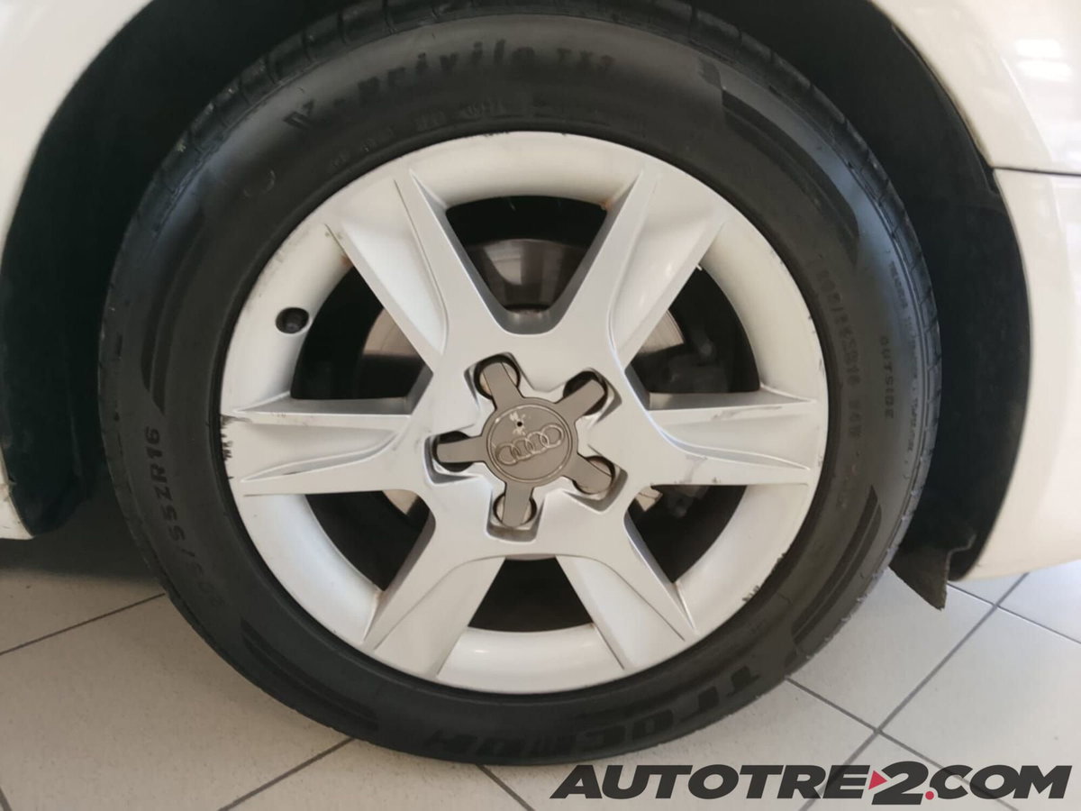 Audi A3 1.6 TDI 90 CV CR F.AP. Attraction (18)