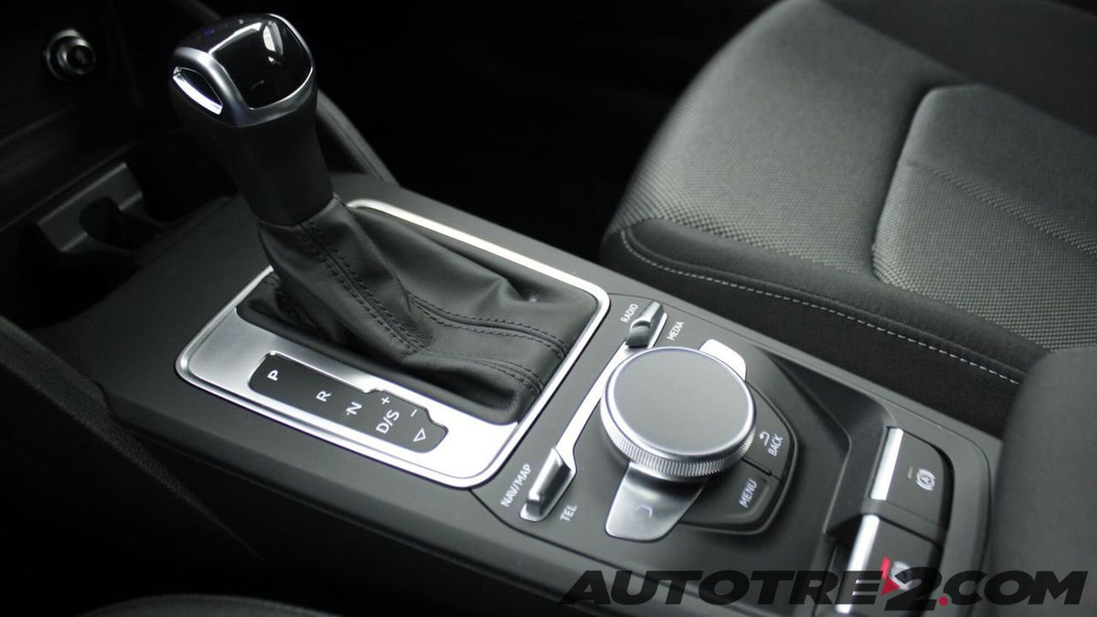 Audi Q2 35 1.5 tfsi S line edition s-tronic (11)