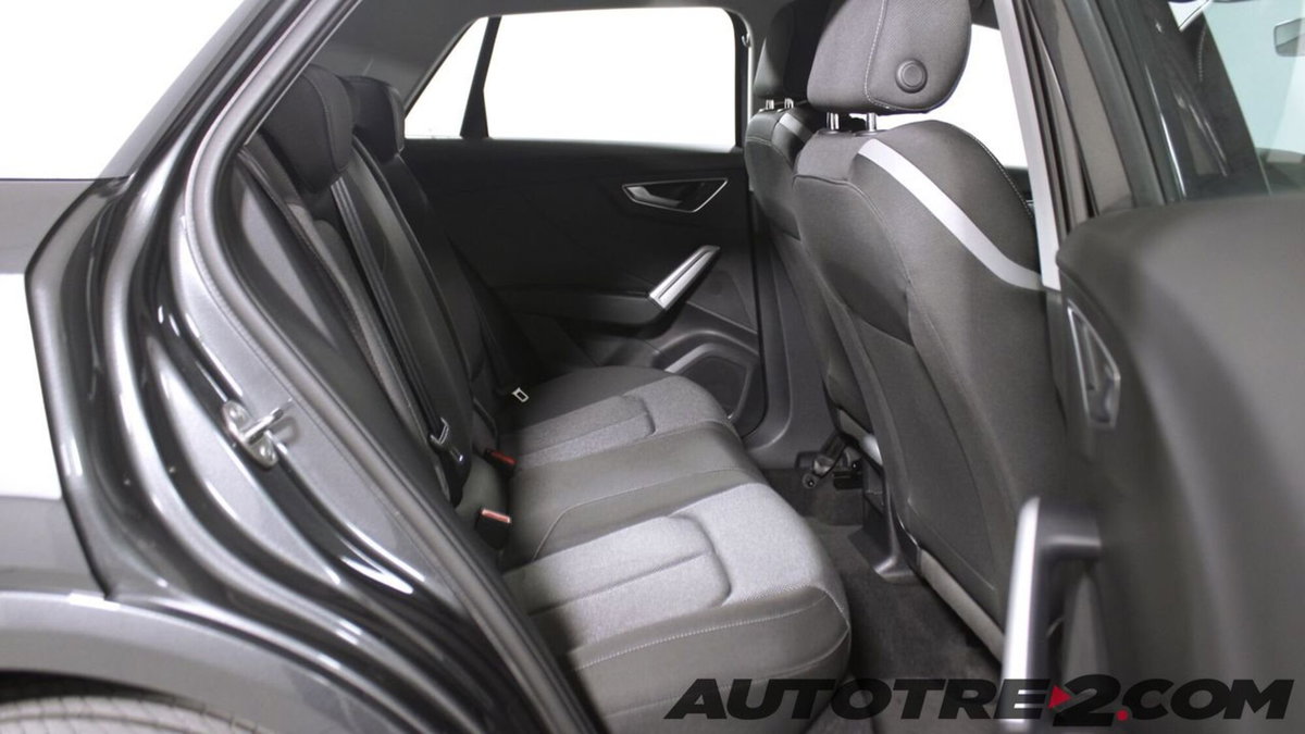 Audi Q2 35 1.5 tfsi S line edition s-tronic (3)