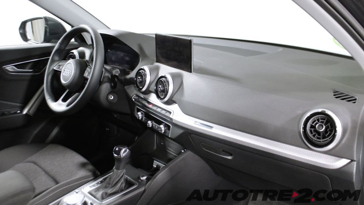 Audi Q2 35 1.5 tfsi S line edition s-tronic (5)