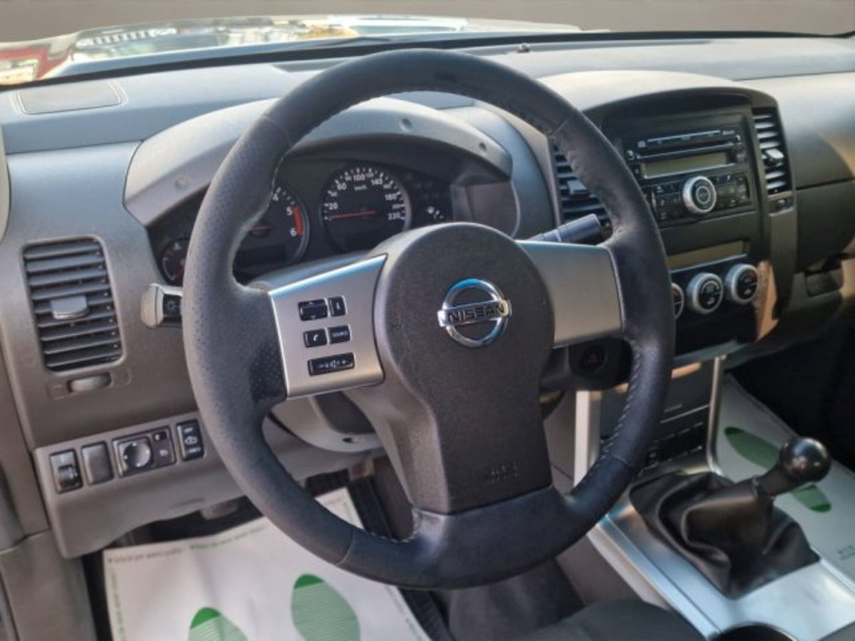 Nissan Navara 2.5 dCi 190CV 4 porte Double Cab Sport (10)