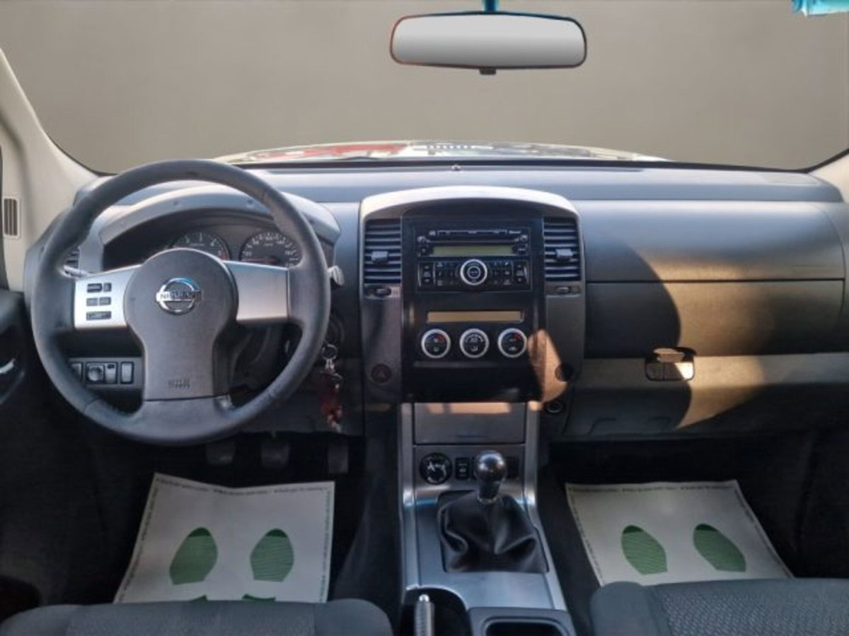 Nissan Navara 2.5 dCi 190CV 4 porte Double Cab Sport (14)