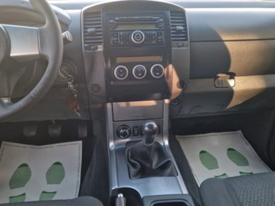 Nissan Navara 2.5 dCi 190CV 4 porte Double Cab Sport (15)