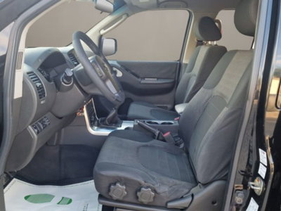 Nissan Navara 2.5 dCi 190CV 4 porte Double Cab Sport (9)