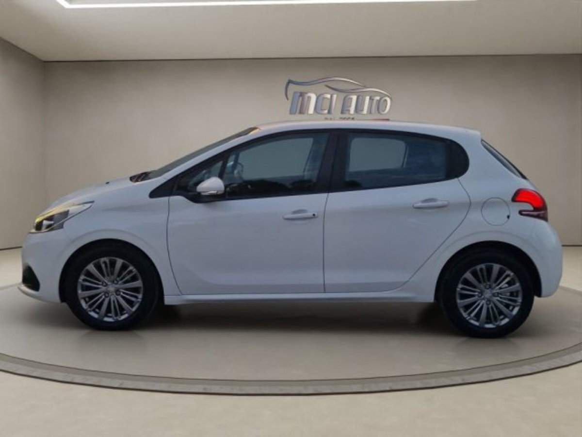 Peugeot 208 75 5 porte Active (2)