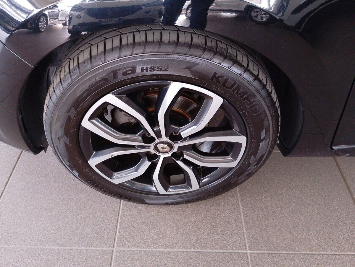 Renault Clio dCi 8V 75 CV 5 porte Moschino Zen (10)