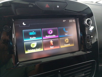 Renault Clio dCi 8V 75 CV 5 porte Moschino Zen (14)