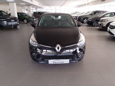 Renault Clio dCi 8V 75 CV 5 porte Moschino Zen (2)