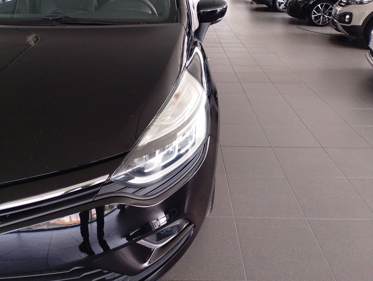 Renault Clio dCi 8V 75 CV 5 porte Moschino Zen (8)