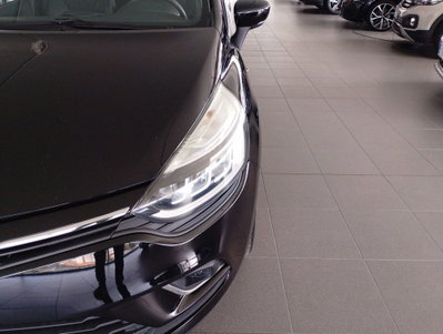 Renault Clio dCi 8V 75 CV 5 porte Moschino Zen (8)