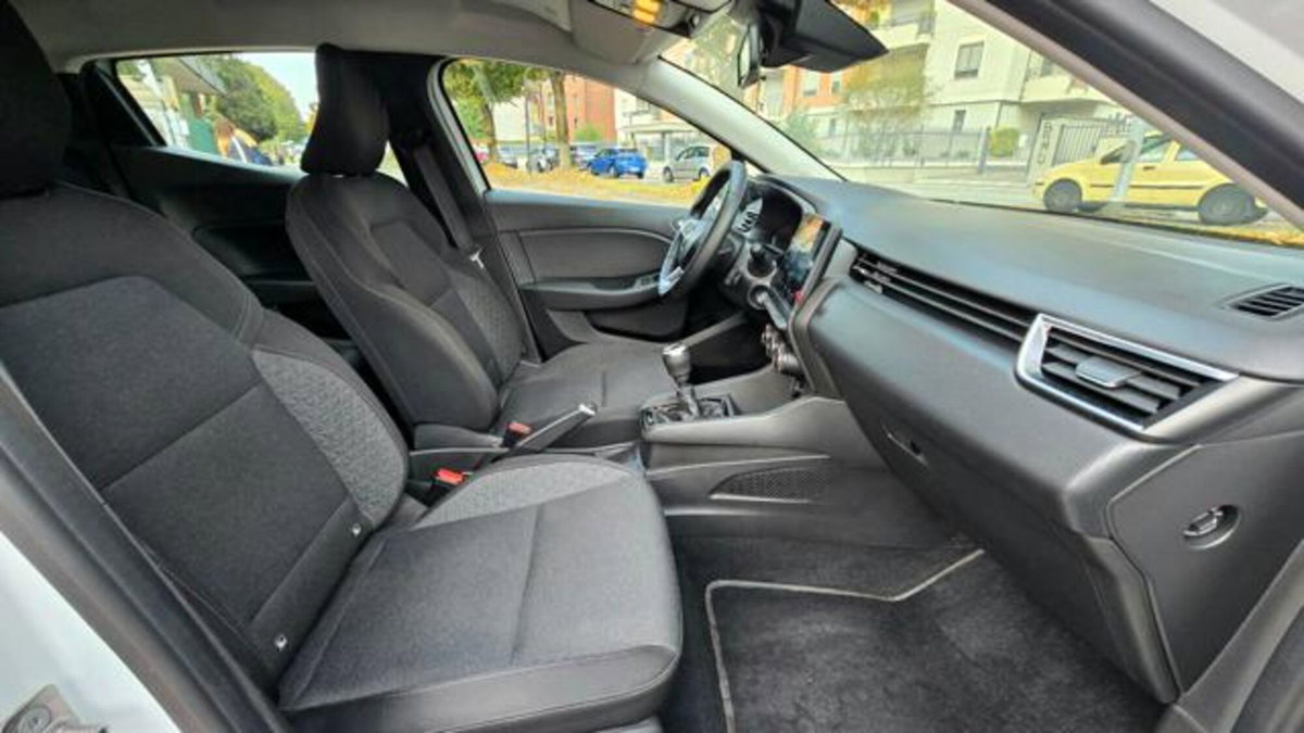 Renault Clio TCe 90 CV 5 porte Business (14)