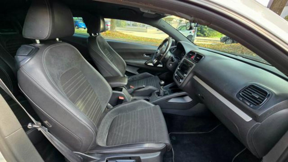 Volkswagen Scirocco 1.4 TSI BlueMotion Technology (15)