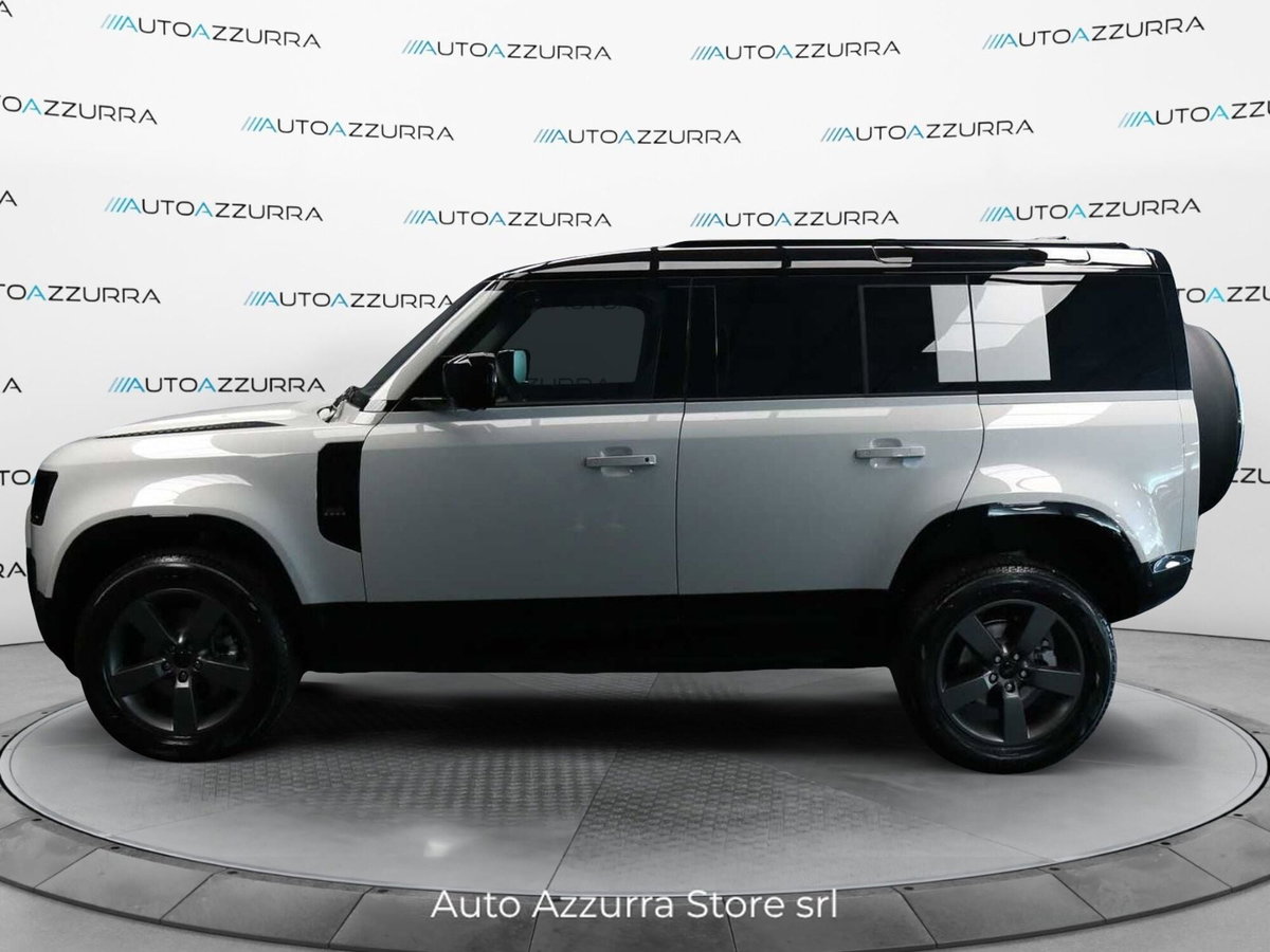 Land Rover Defender 110 Hard Top 3.0d i6 mhev awd 250cv auto (2)