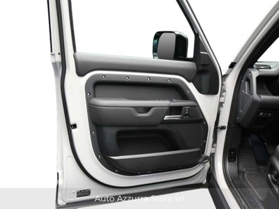 Land Rover Defender 110 Hard Top 3.0d i6 mhev awd 250cv auto (20)