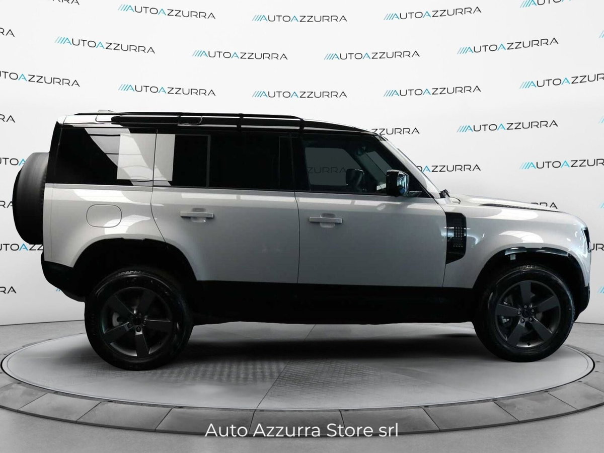 Land Rover Defender 110 Hard Top 3.0d i6 mhev awd 250cv auto (5)