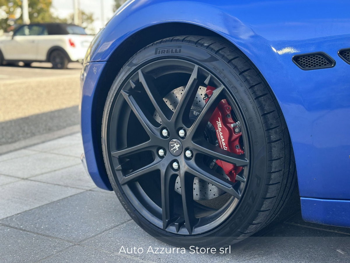 Maserati Granturismo GranTurismo 4.7 V8 MC (7)