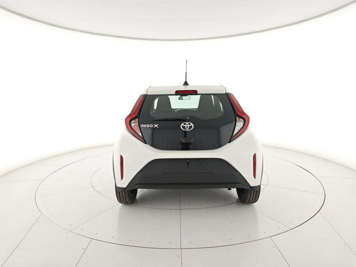 Toyota Aygo X 1.0 VVT-i 72 CV 5 porte Limited Air (4)
