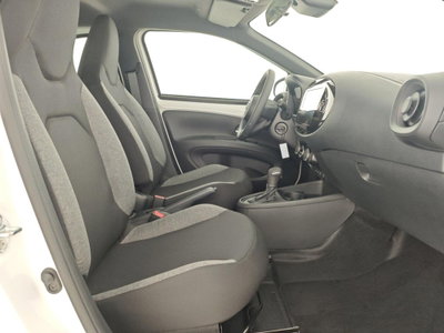 Toyota Aygo X 1.0 VVT-i 72 CV 5 porte Limited S-CVT (12)