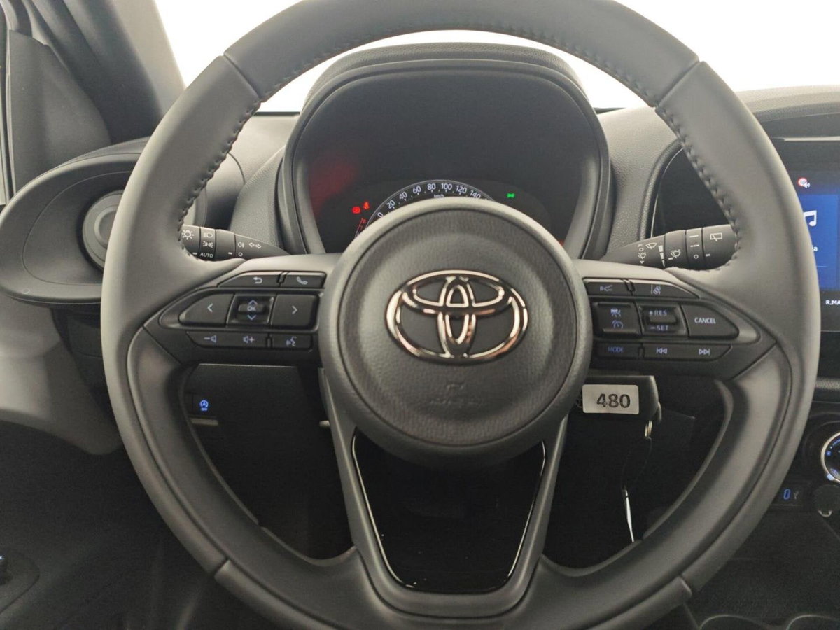 Toyota Aygo X 1.0 VVT-i 72 CV 5 porte Limited S-CVT (17)