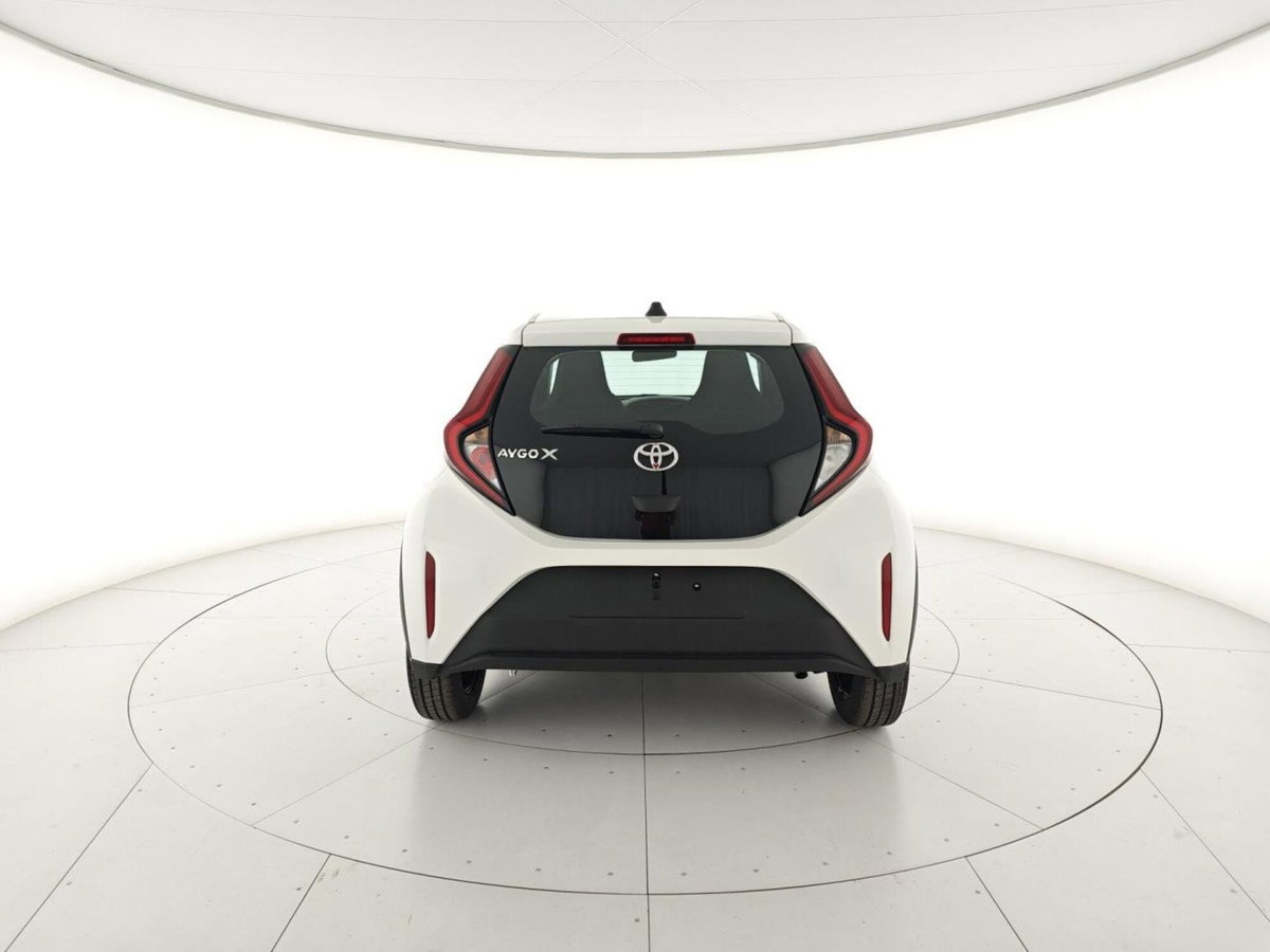 Toyota Aygo X 1.0 VVT-i 72 CV 5 porte Limited S-CVT (4)