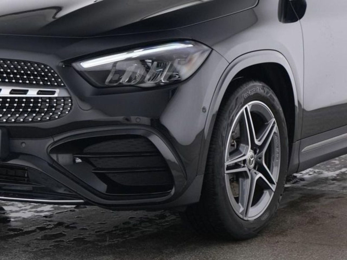 Mercedes-Benz GLA SUV 180 AMG Line Premium auto (2)