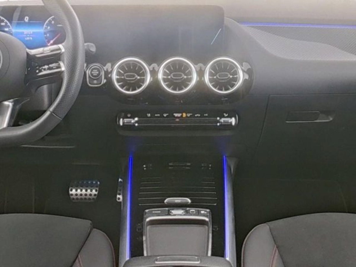 Mercedes-Benz GLA SUV 200 AMG Line Advanced Plus auto (5)