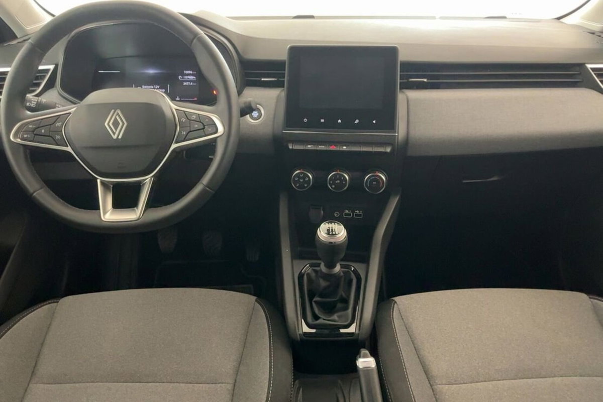 Renault Clio 1.5 dci Evolution 100cv (12)