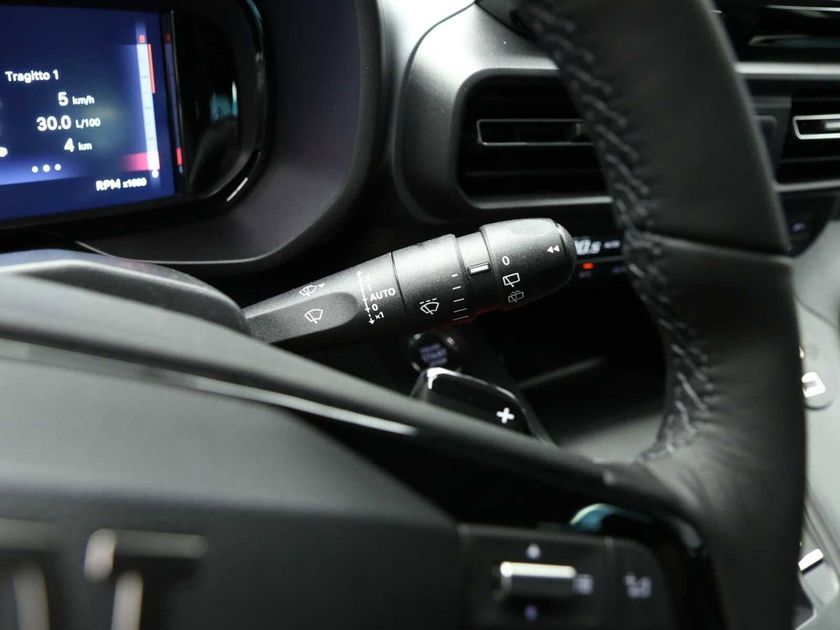 Fiat Qubo 1.5 d La Prima 130cv at8 (19)