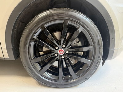 Jaguar E-Pace 2.0D 240 CV AWD aut. R-Dynamic HSE (9)
