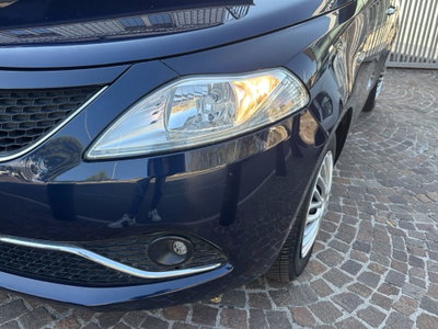 Lancia Ypsilon 1.2 69 CV 5 porte Platinum (7)