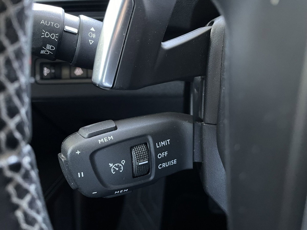 Peugeot 3008 BlueHDi 130 S&S EAT8 Allure Pack (16)