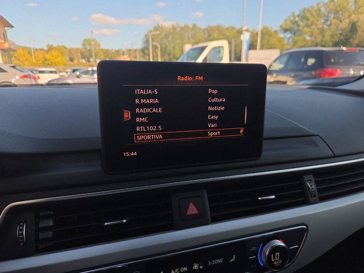 Audi A4 Avant 40 g-tron S tronic Business (13)