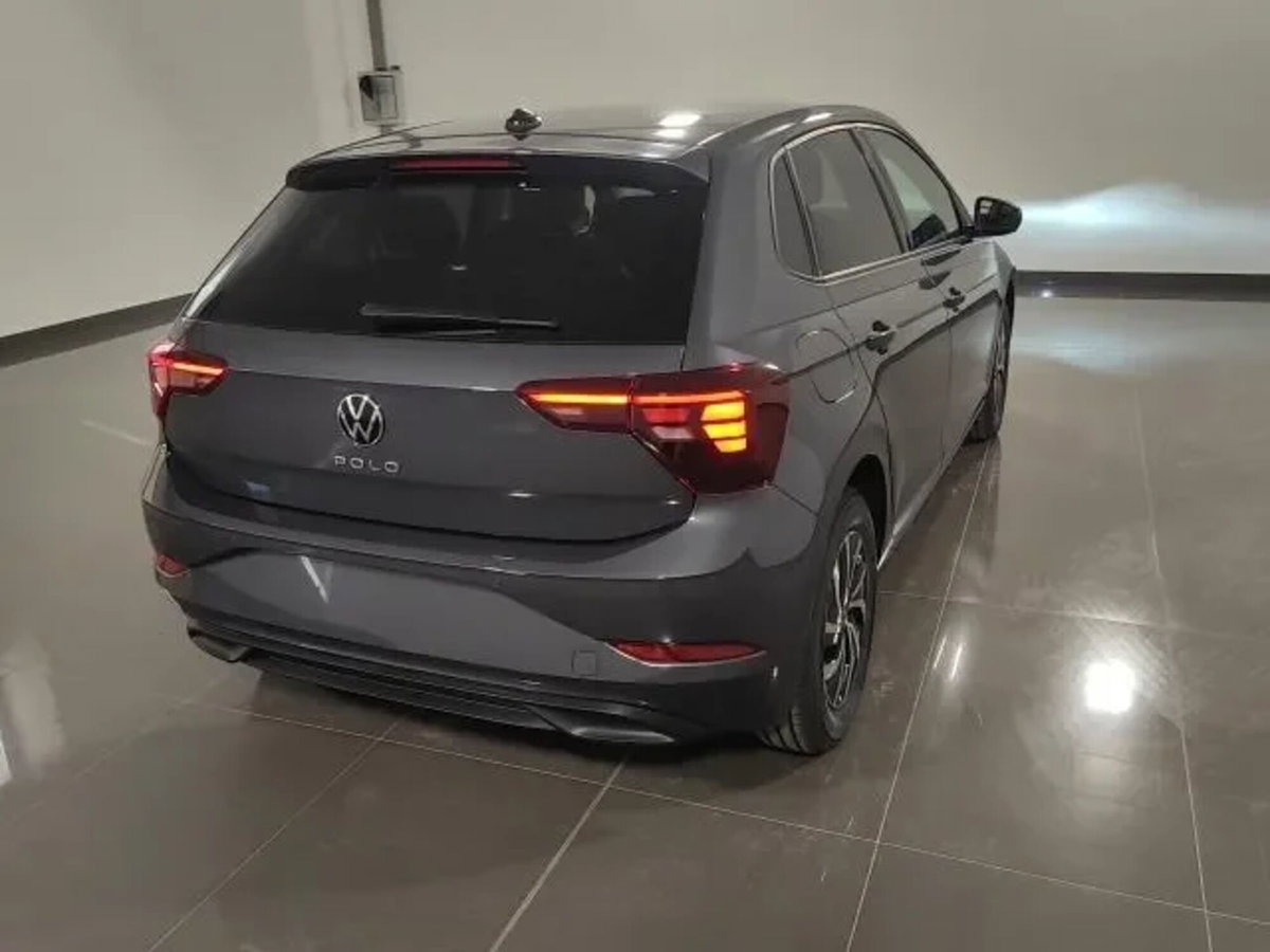 Volkswagen Polo 1.0 tsi Edition 95cv (6)