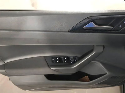 Volkswagen Polo 1.0 tsi Edition 50 95cv dsg (17)