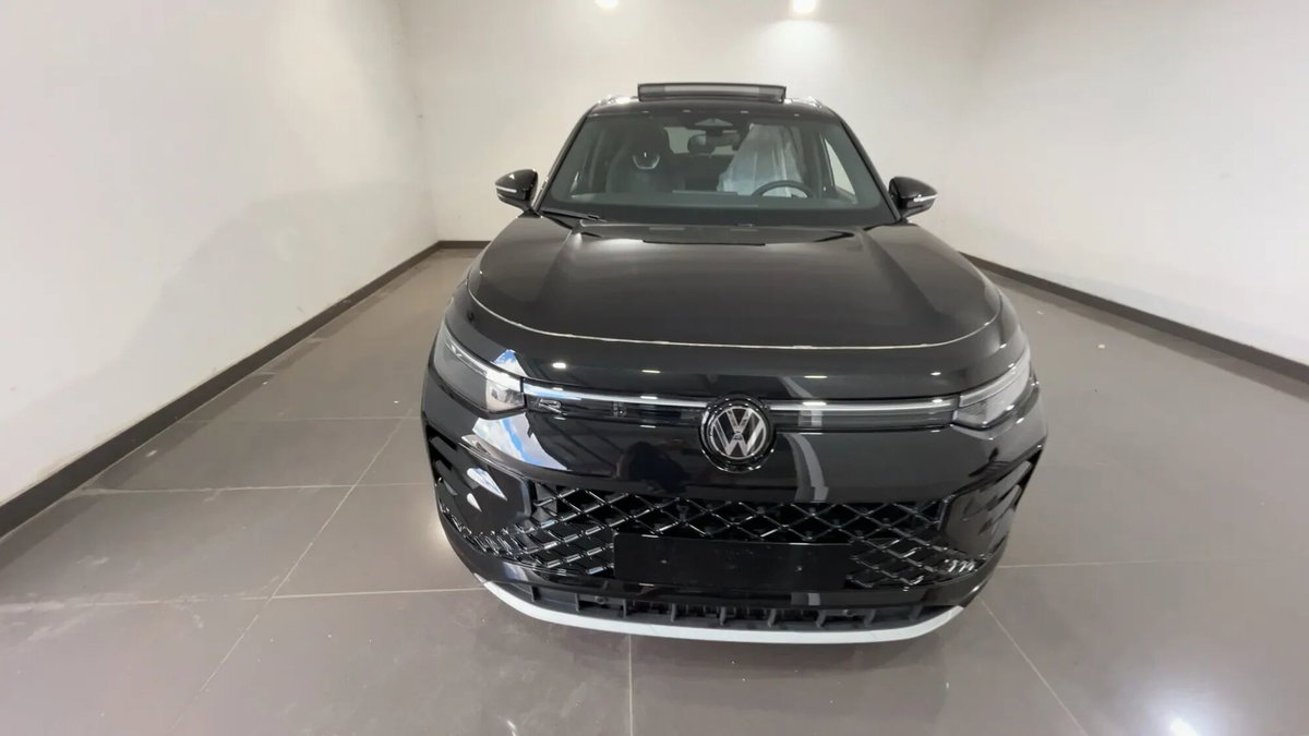 Volkswagen Tayron 1.5 etsi R-Line 150cv dsg 7p.ti (2)