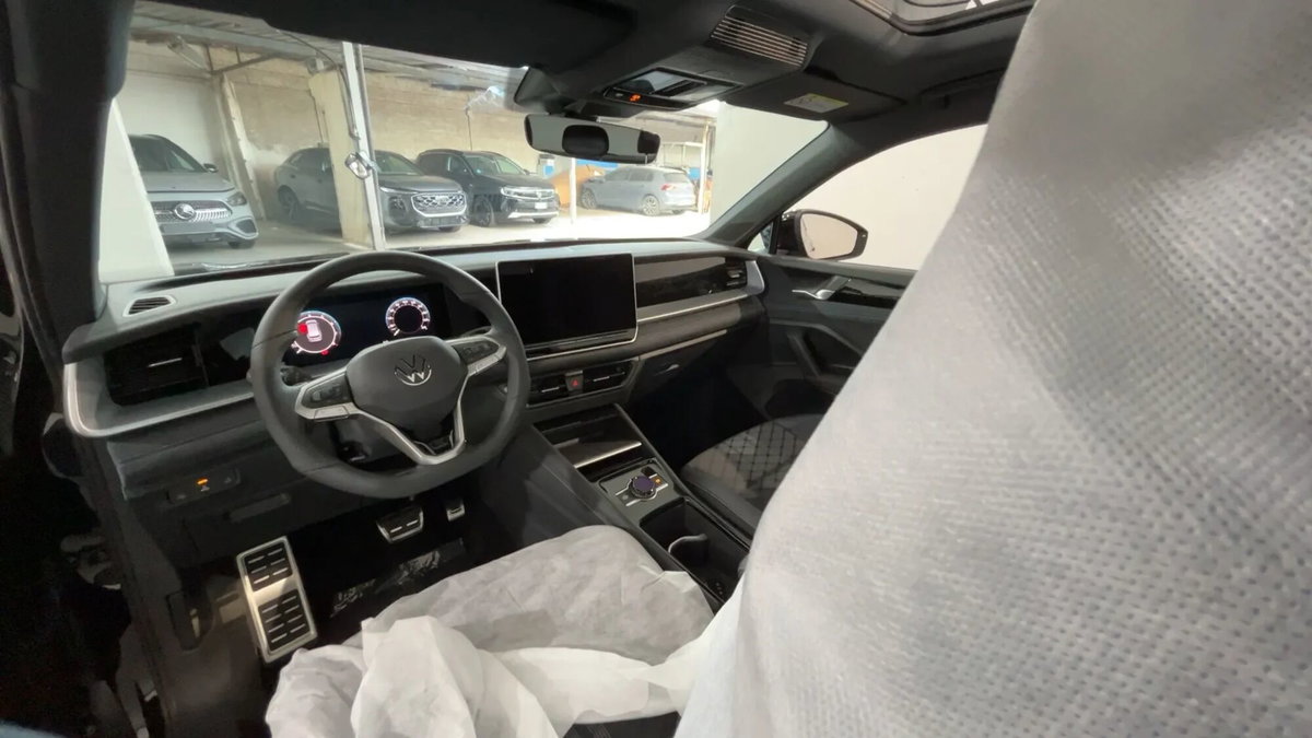 Volkswagen Tayron 1.5 etsi R-Line 150cv dsg 7p.ti (7)