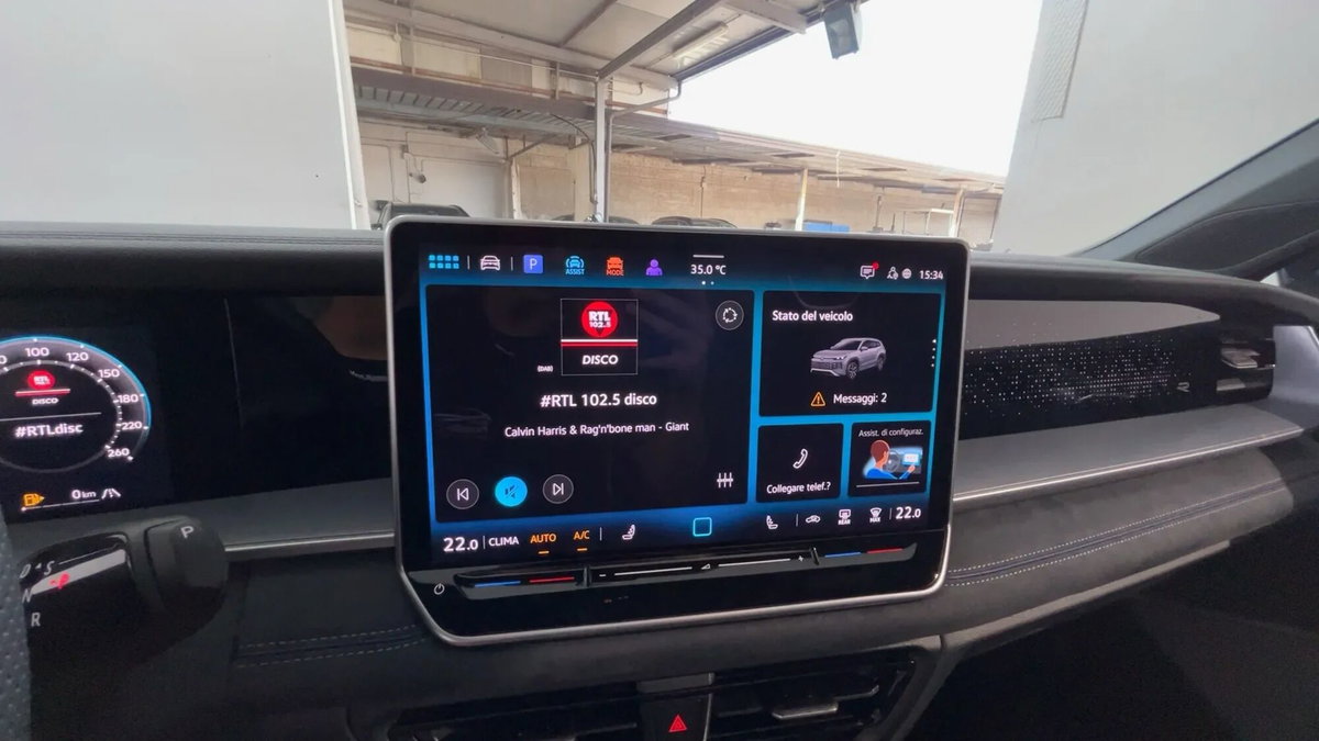 Volkswagen Tayron 1.5 etsi R-Line 150cv dsg 7p.ti (9)