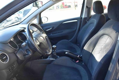 Fiat Punto 1.4 8V 5 porte Natural Power Lounge (8)
