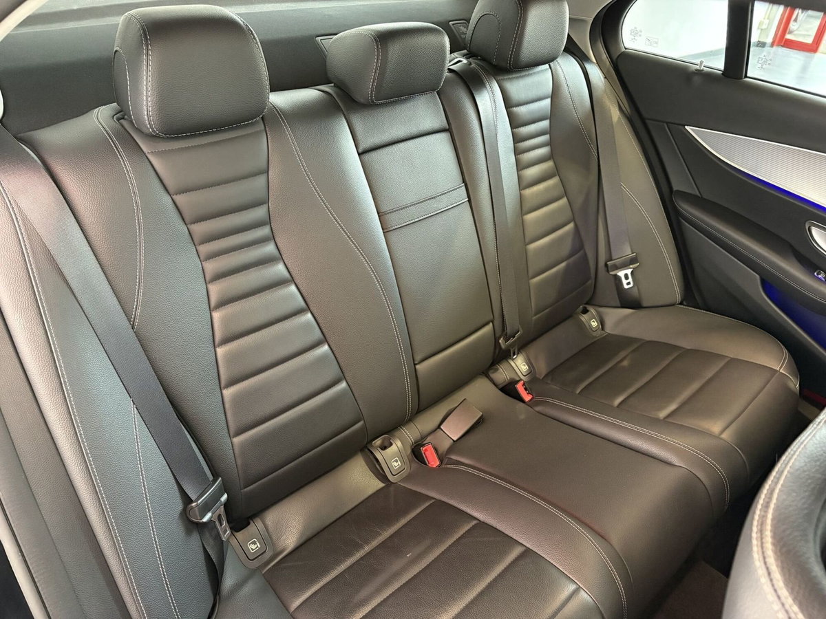 Mercedes-Benz Classe E 200 d Auto Business Sport (15)