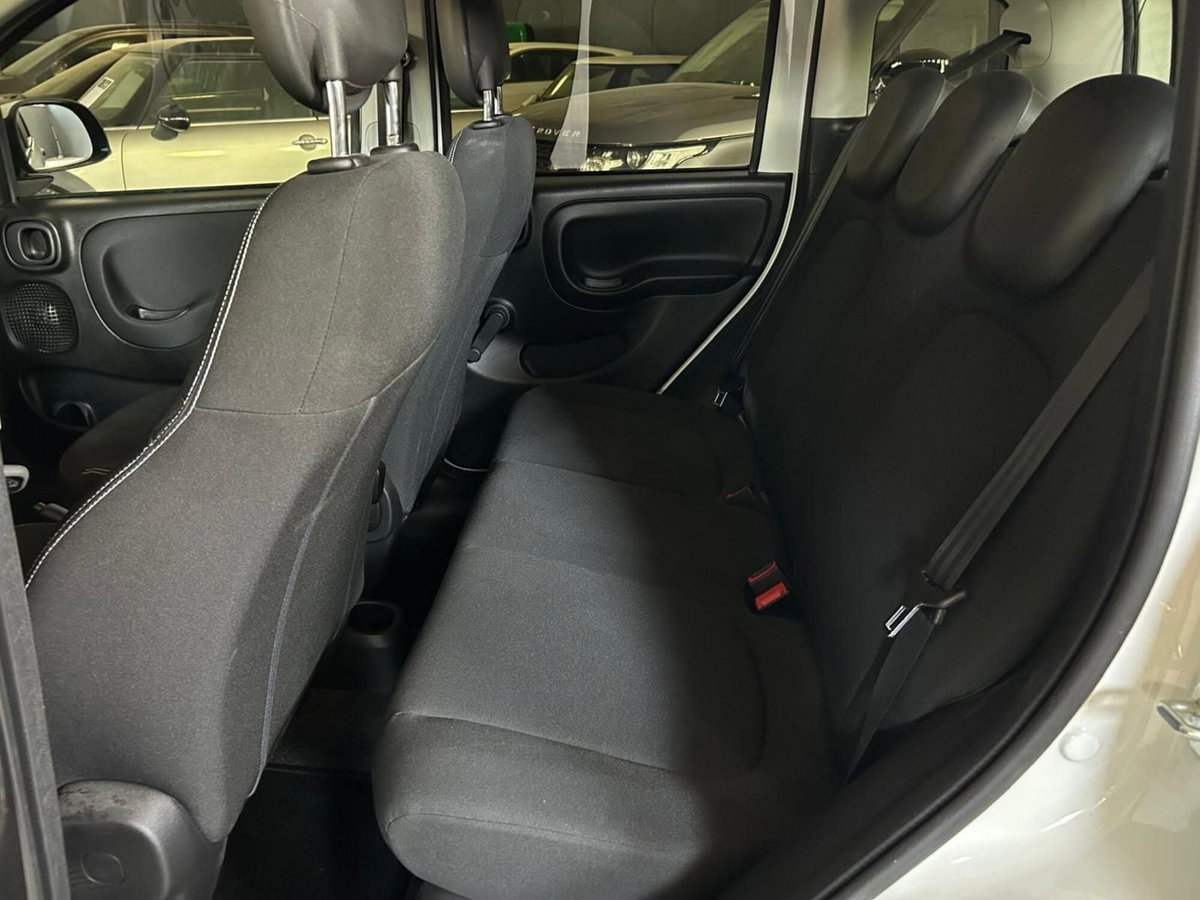 Fiat Panda 1.0 FireFly S&S Hybrid City Cross (9)
