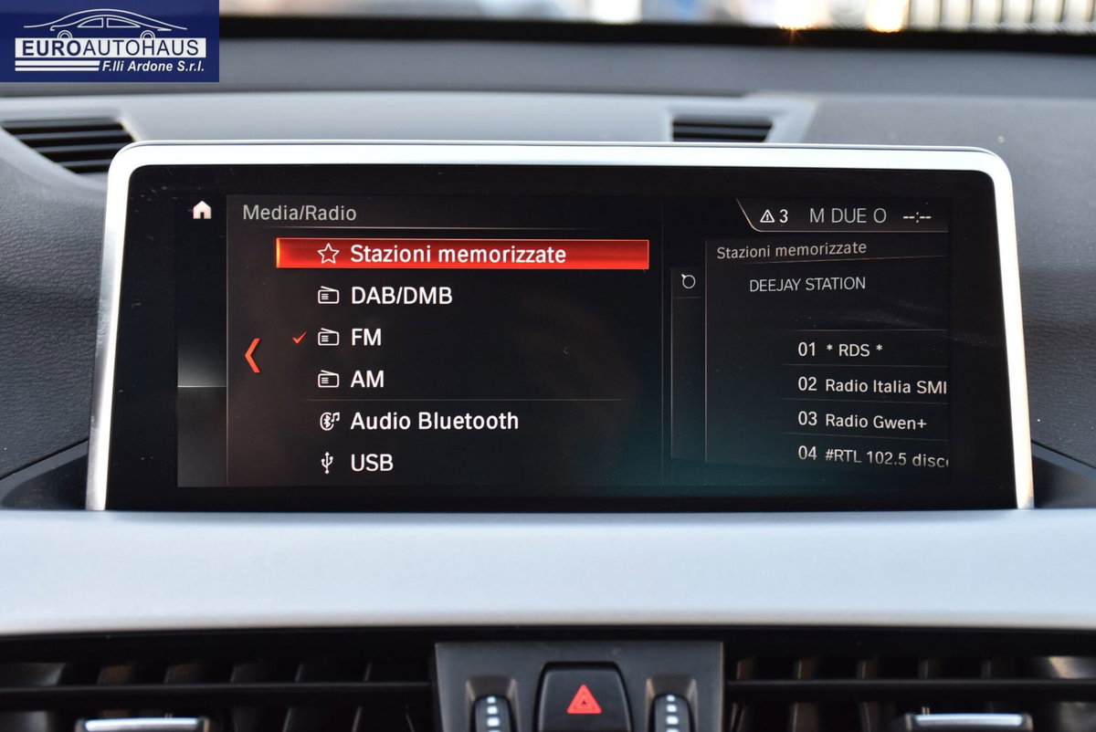 BMW X1 sDrive18d Business Advantage (11)