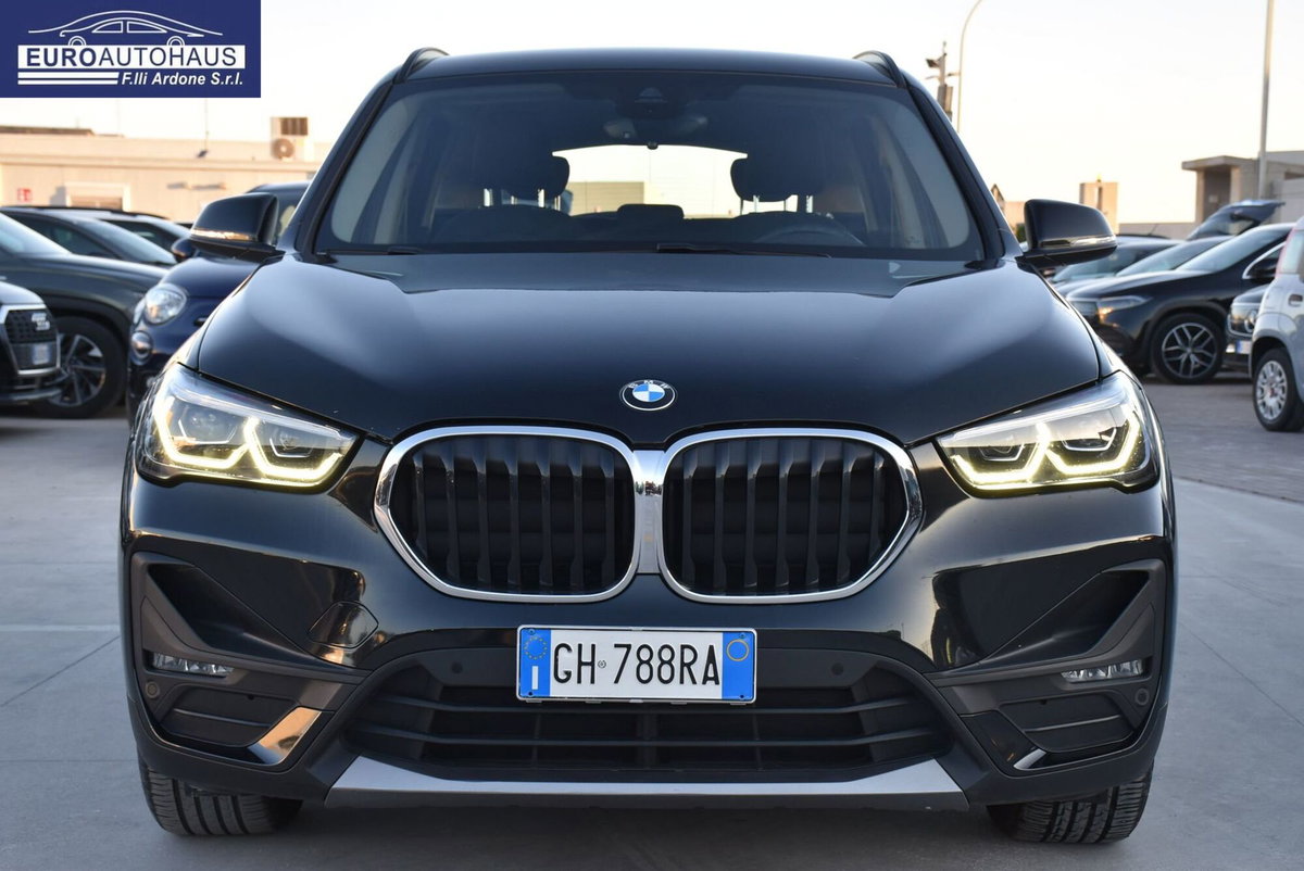 BMW X1 sDrive18d Business Advantage (2)