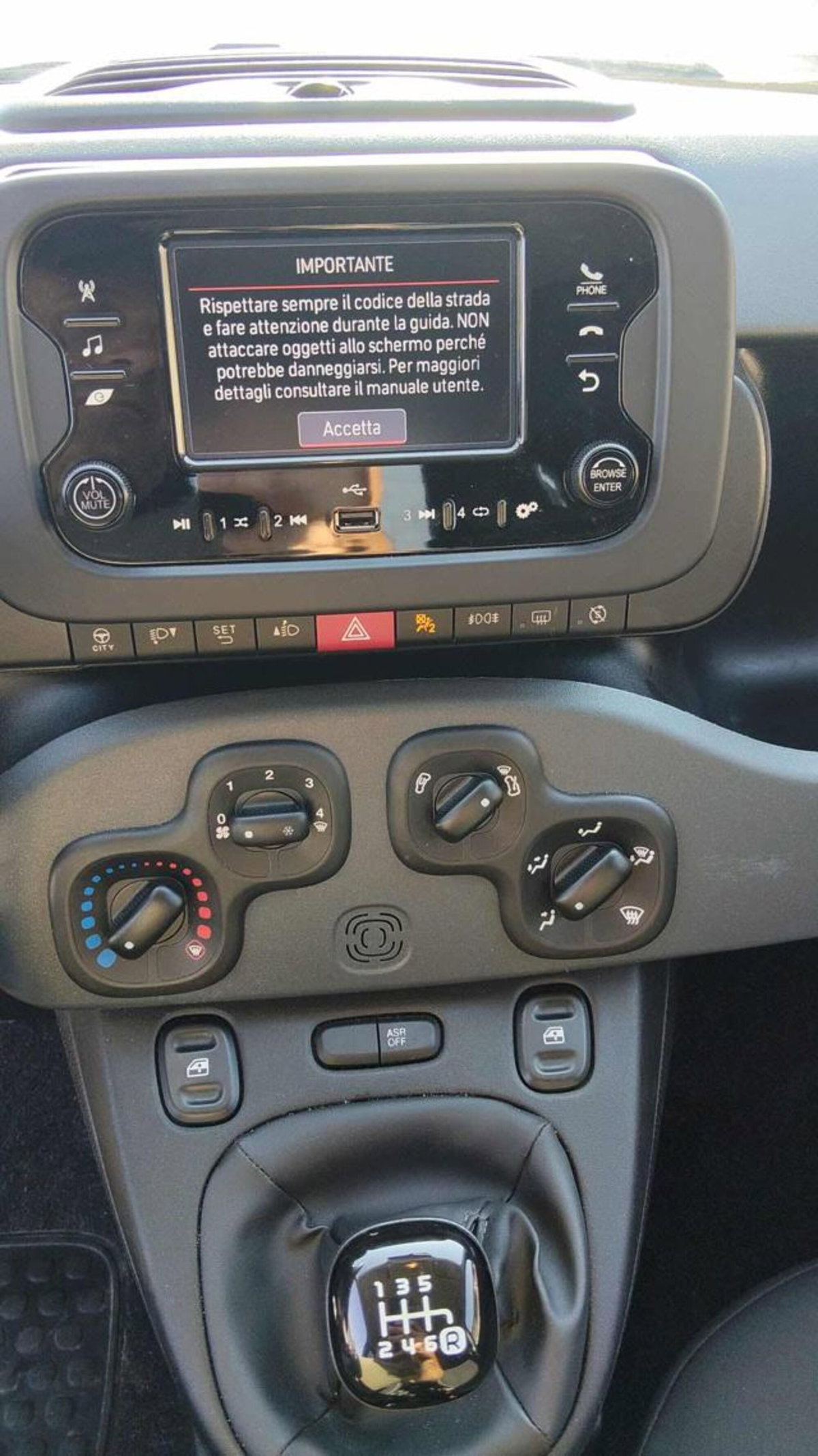Fiat Panda 1.0 firefly hybrid s&s 70cv 5p.ti (13)