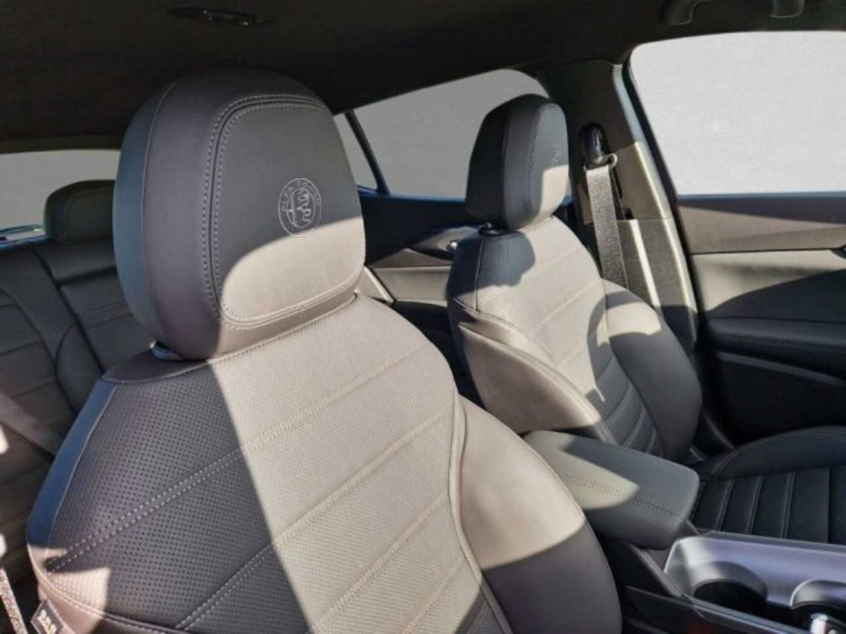 Alfa Romeo Tonale 1.3 phev Veloce Q4 280cv at6 (11)