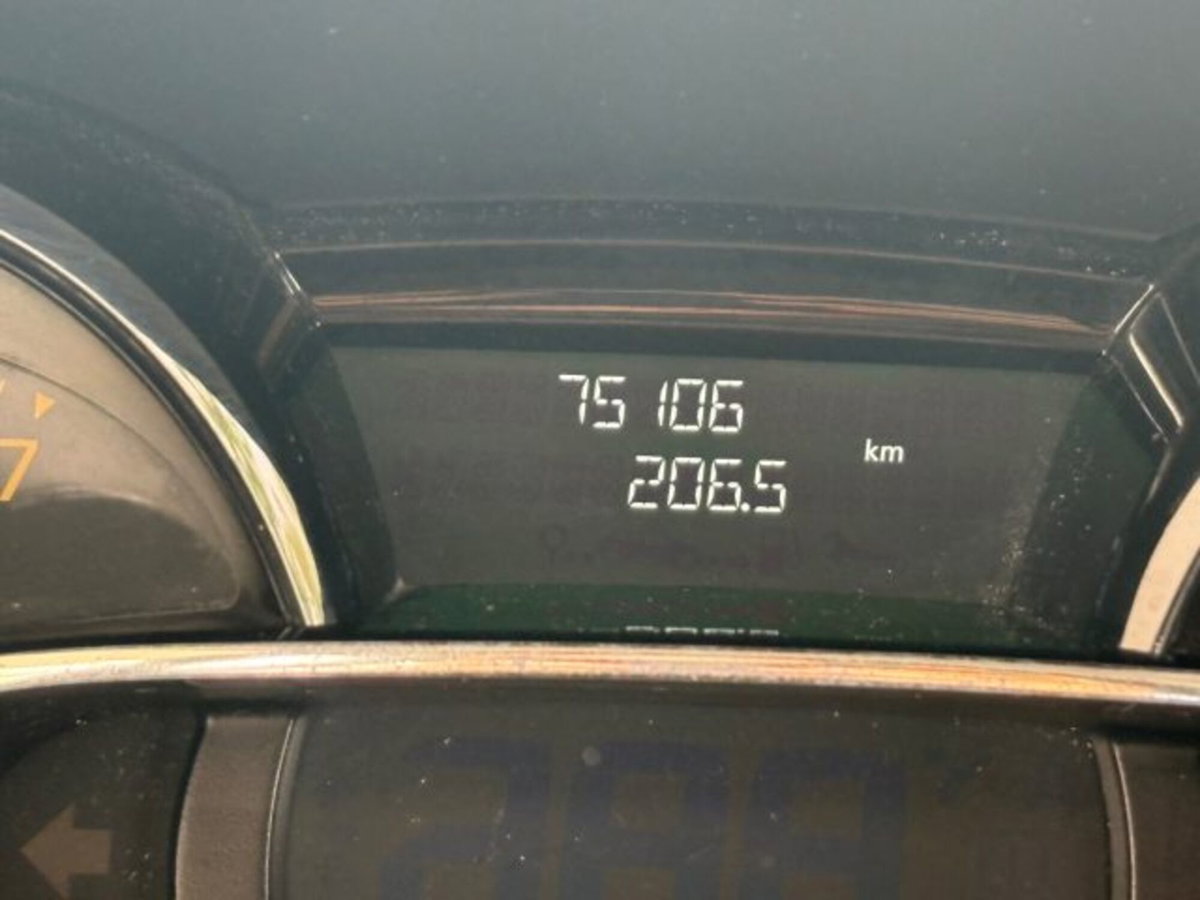 Renault Clio Sporter 1.2 75CV Wave (15)